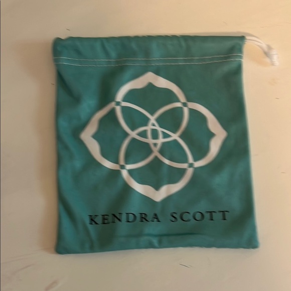 Kendra Scott Turquoise Jewelry Pouch - Picture 1 of 4